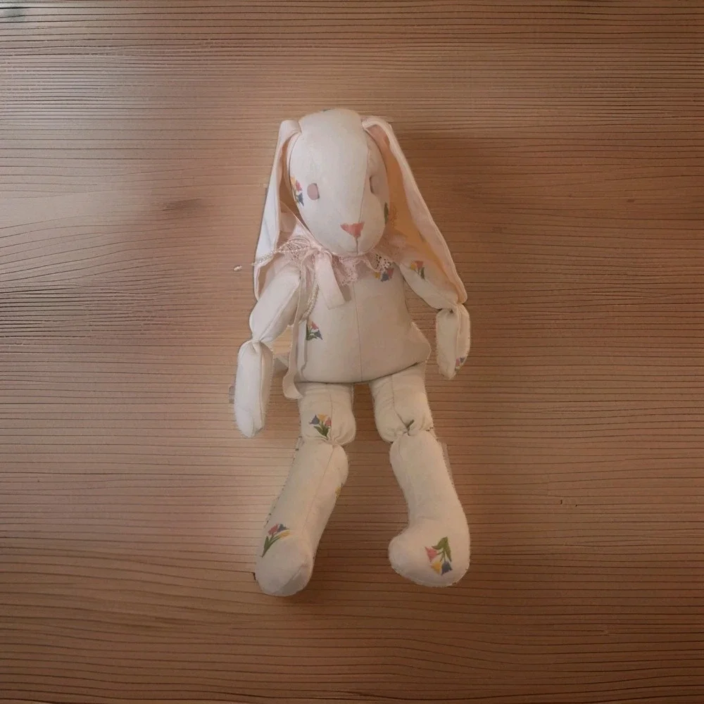 Vintage‎ Floral Bunny Rabbit Lop Ear Easter Cottage Decor 20 Inches Embroidered